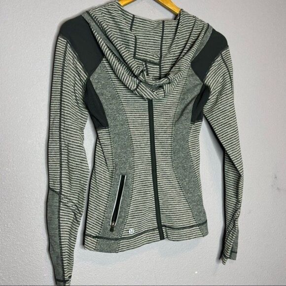 Lululemon Hooded Striped Gray Long Sleeve Shirt women's size 4 - Picture 6 of 8